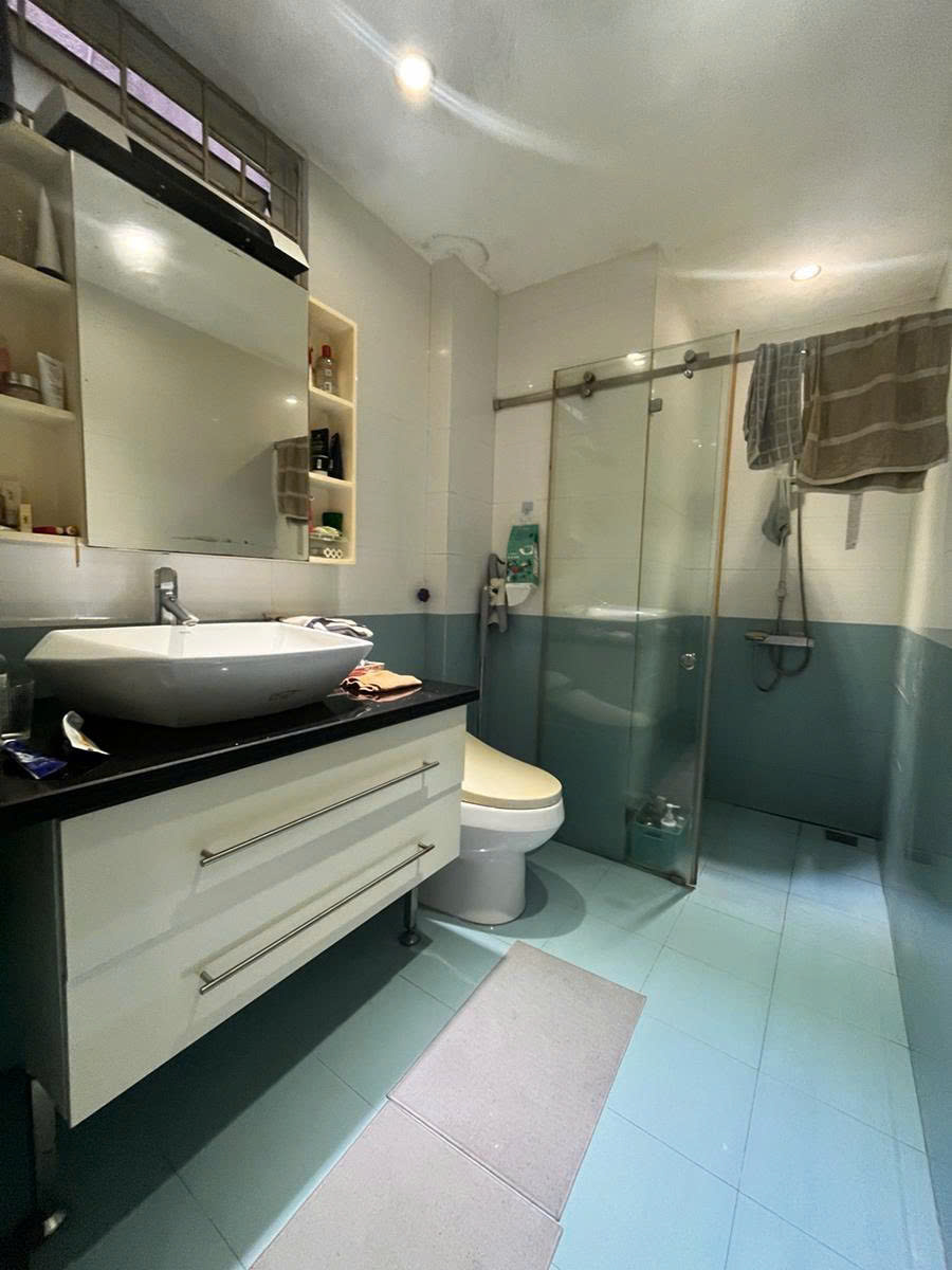 z7496914103592_09b4383e54b3ec4ee41ecd7f2e221db2