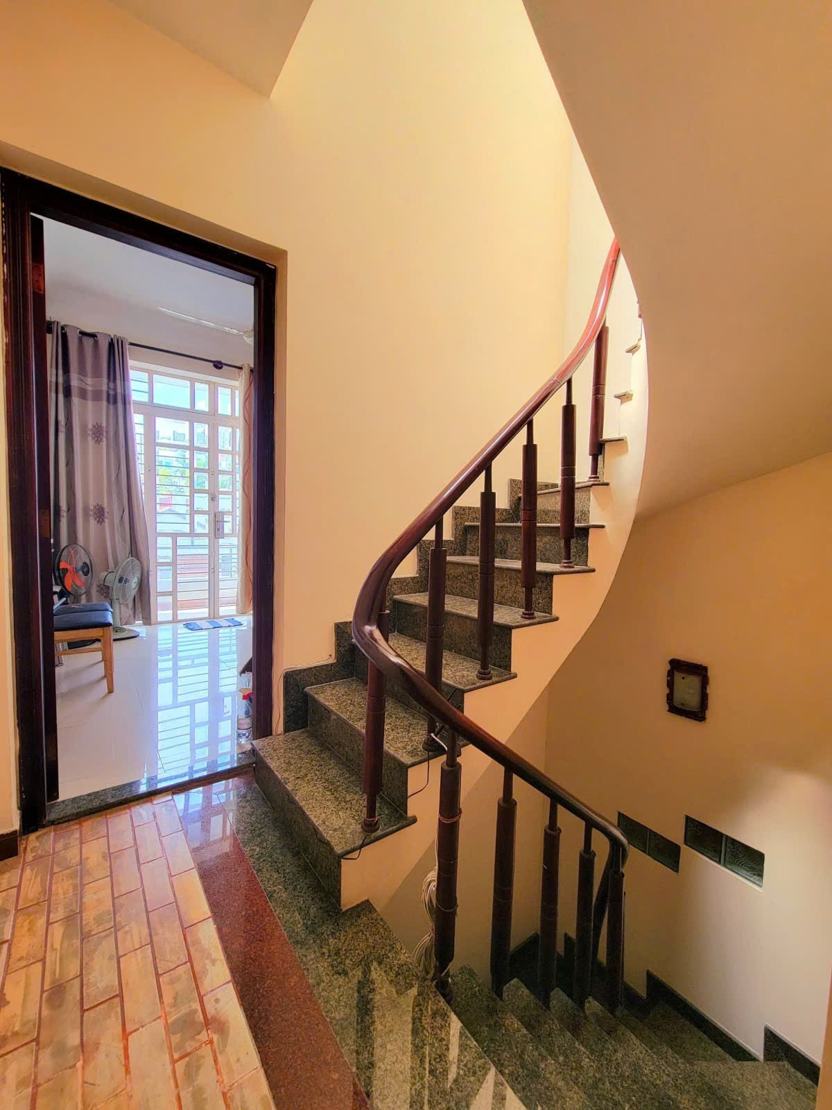 z7546389012364_cb93872f7cc8812f116cf721687e8f7f